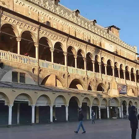 Romantic In The Historical Heart Of Apartmán Padova