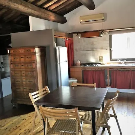 Romantic In The Historical Heart Of Appartement